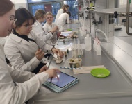 Zajęcia laboratoryjne na Wydzoale Chemii UAM